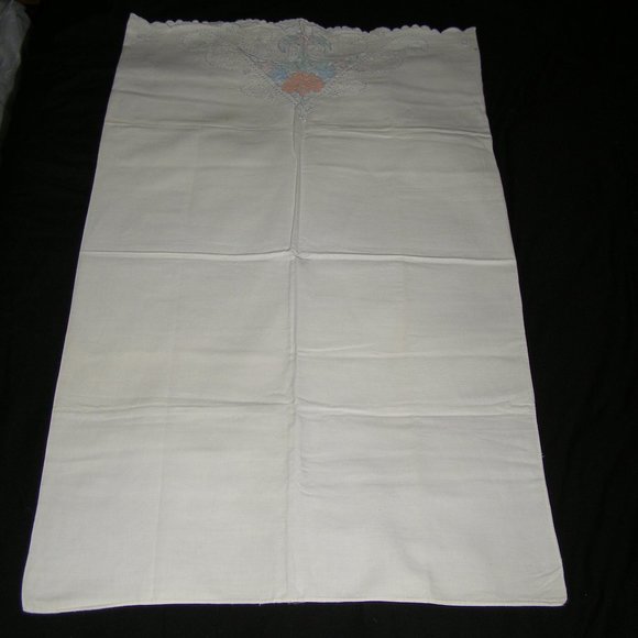 Vintage Cotton Pillowcase w/Floral design - Picture 9 of 14